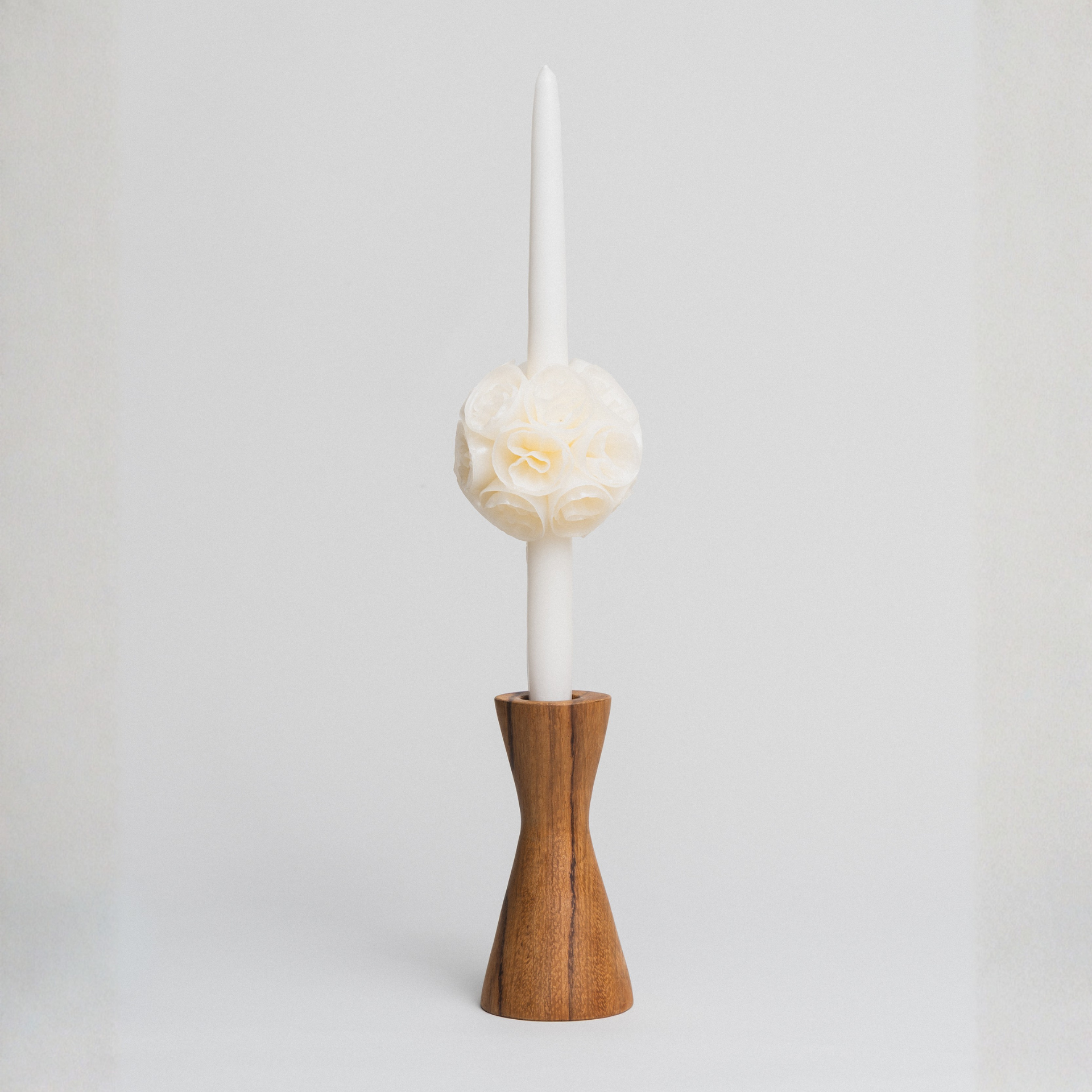 Candelabro de madera