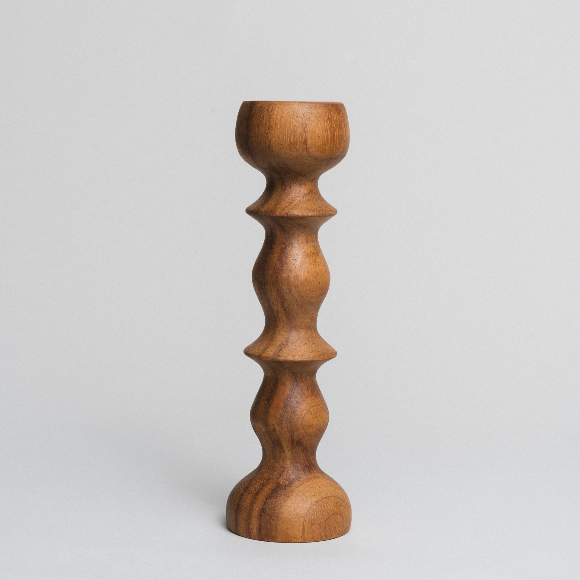 Candelabro de madera