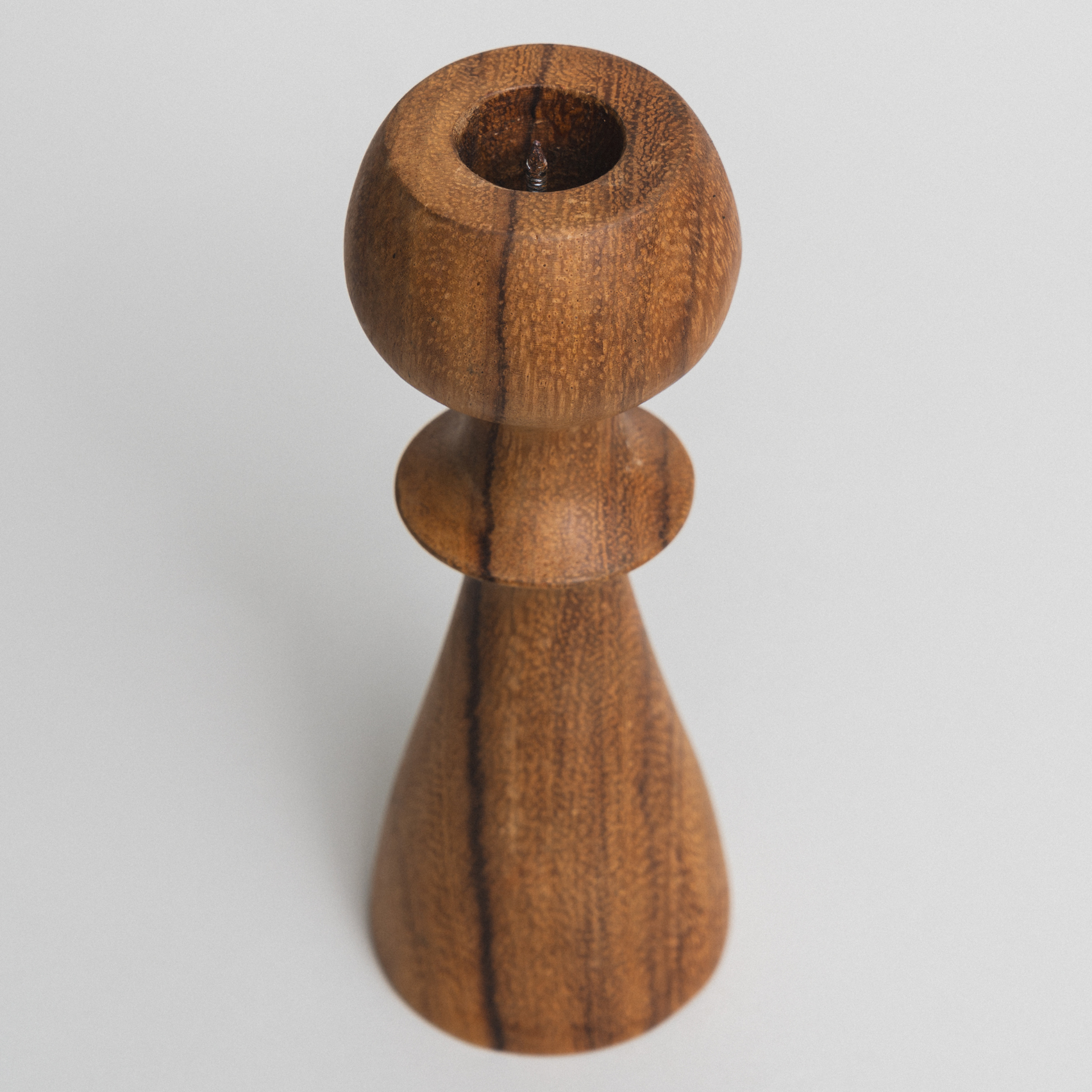 Candelabro de madera