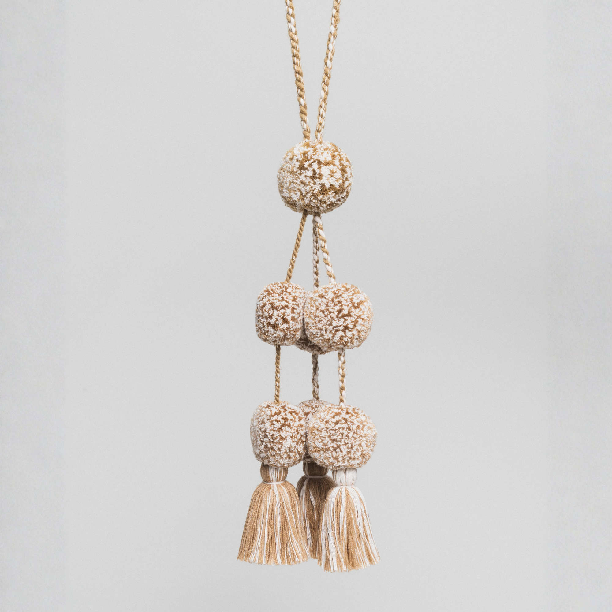 Pompon de algodón mediano