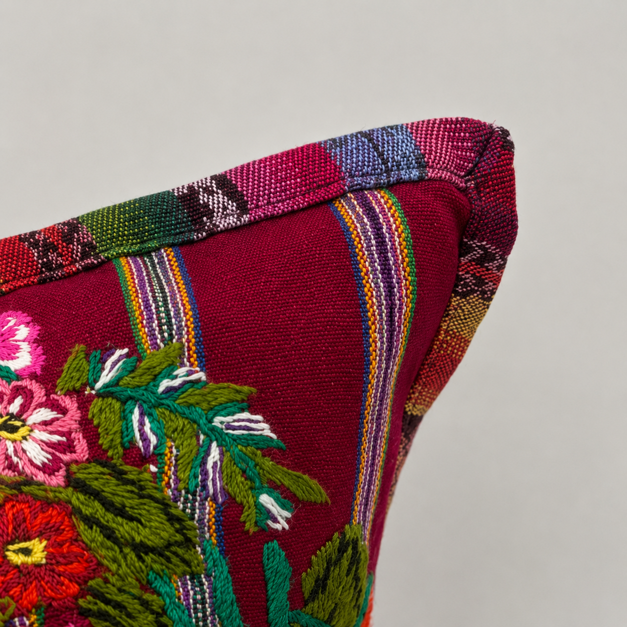 Embroidered Cushion Cover 50x50 cm