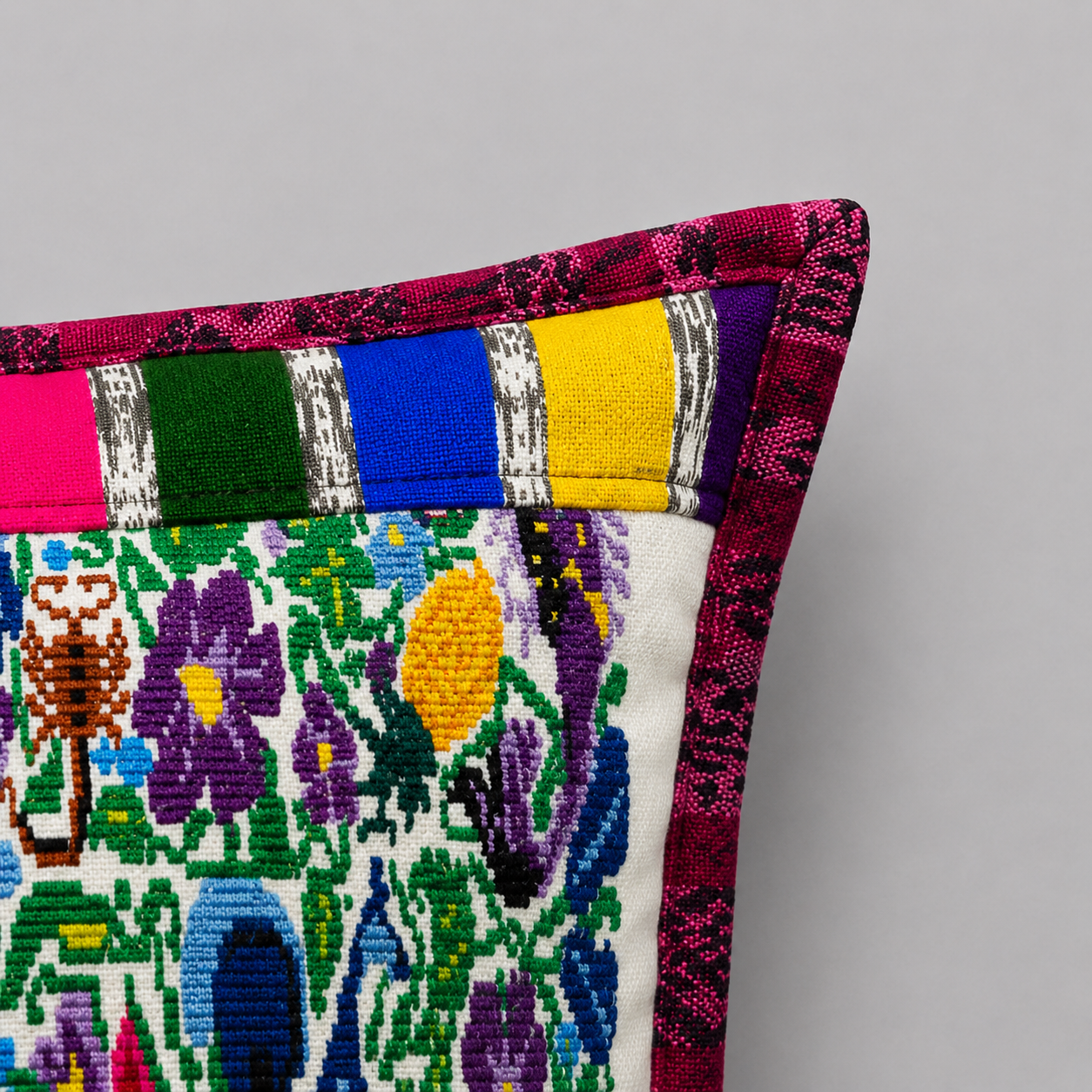 Embroidered Cushion Cover 50x50 cm