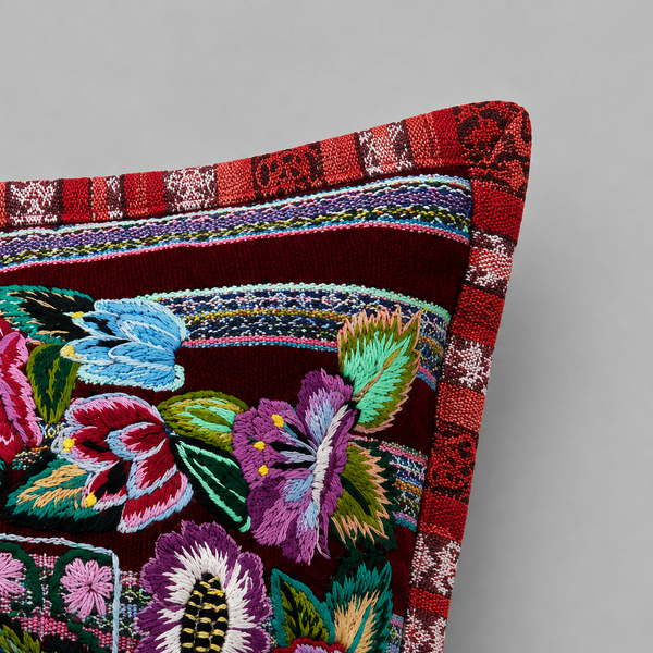 Embroidered Cushion Cover 50x50 cm